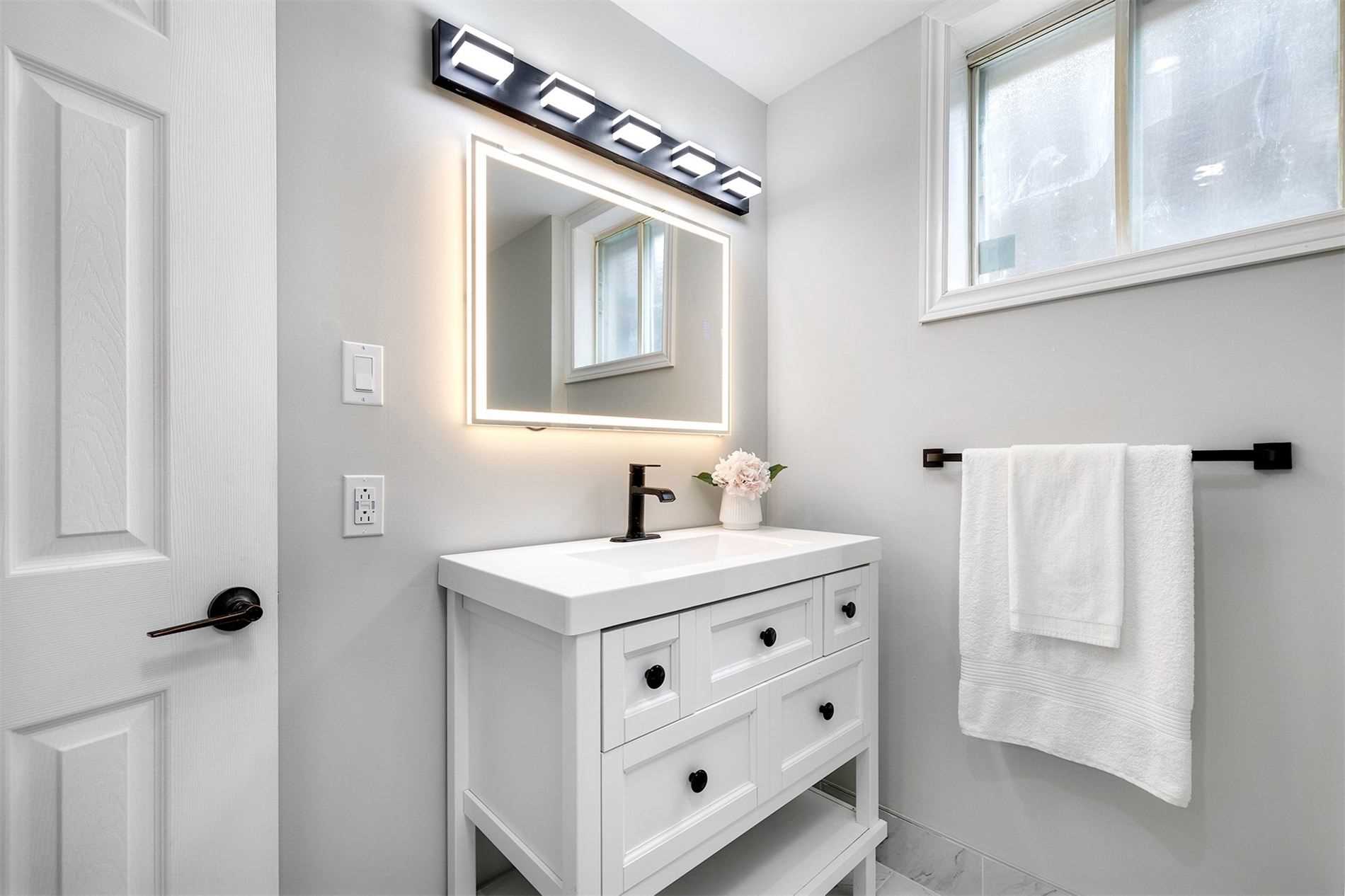 119 Clara Cres