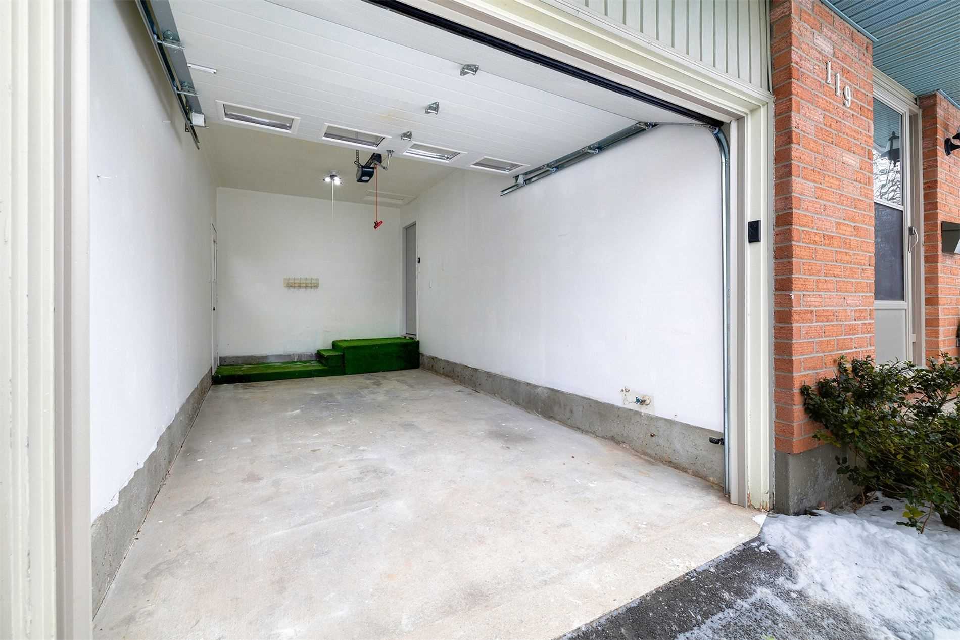 119 Clara Cres