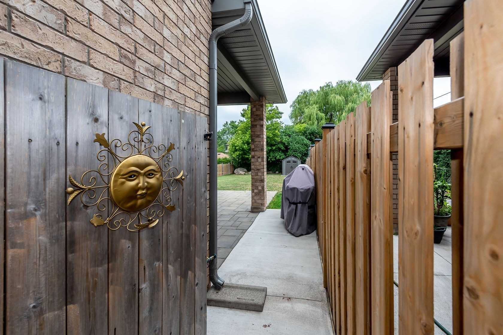 31 Warwick Rd