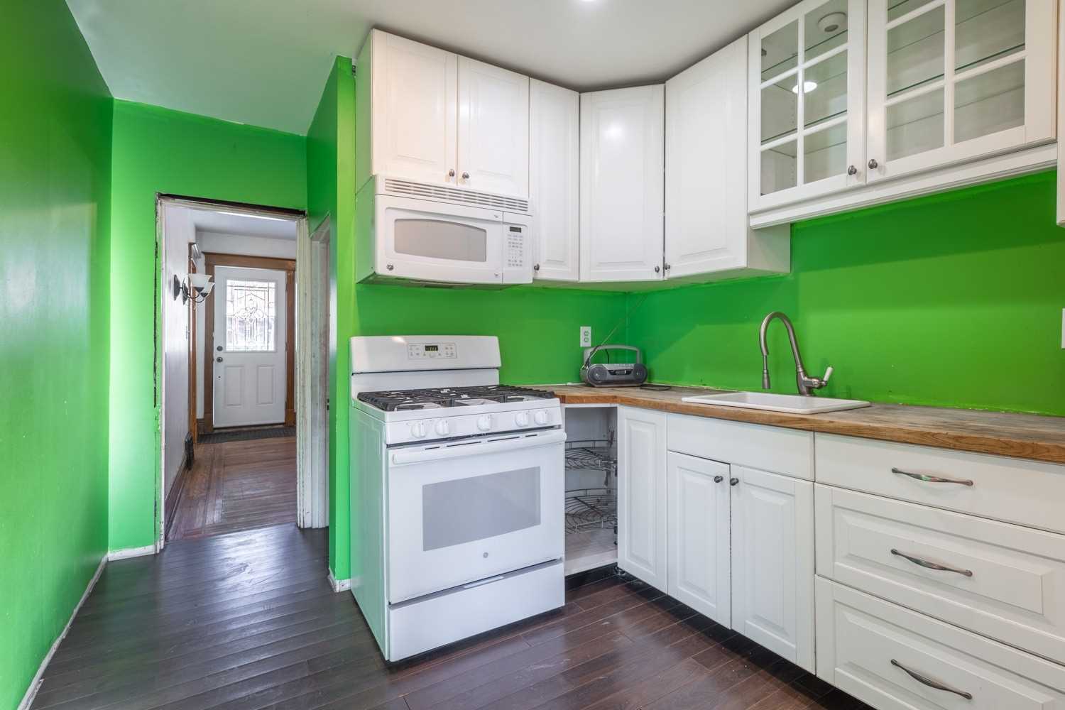 266 Stinson Cres