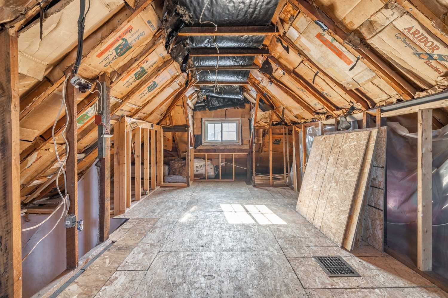 266 Stinson Cres