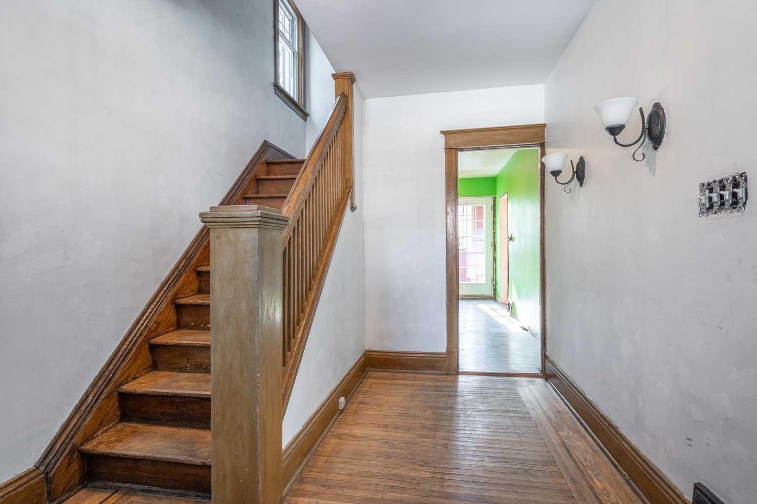 266 Stinson Cres