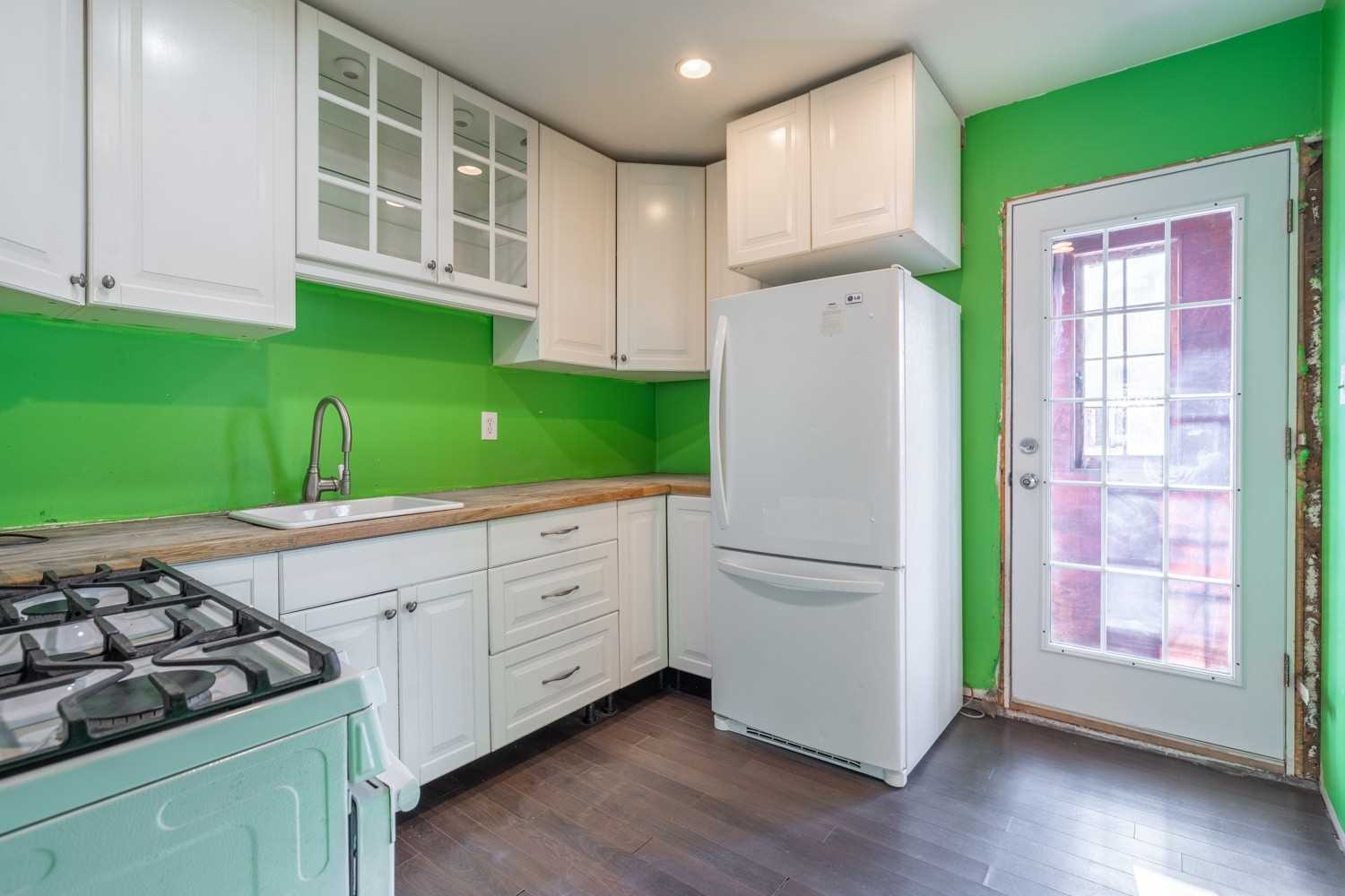 266 Stinson Cres
