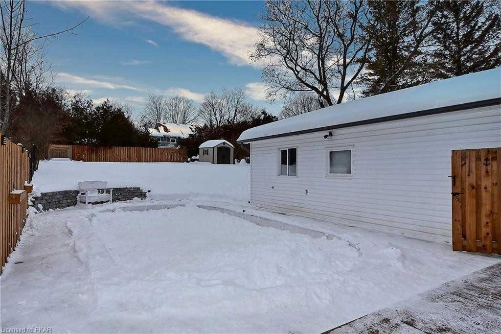 10 Kirkwood Cres