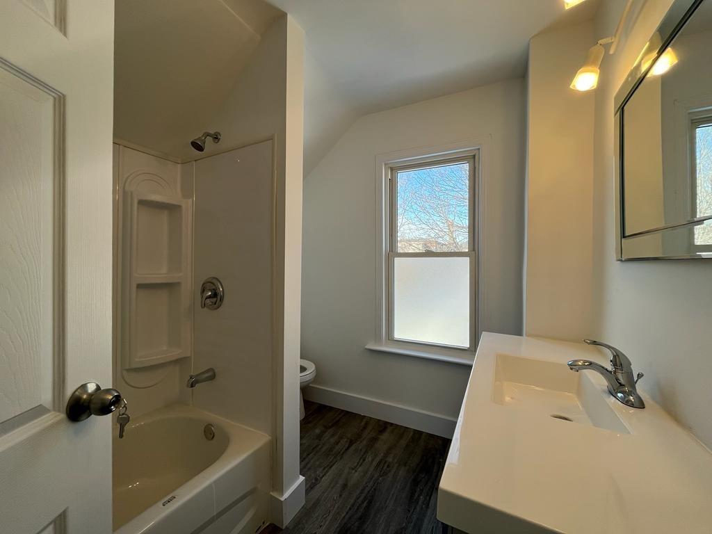 3272 Baby St