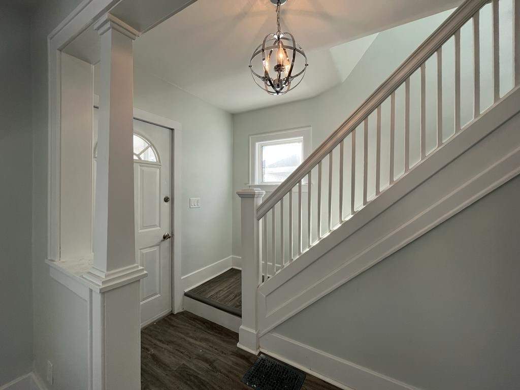 3272 Baby St