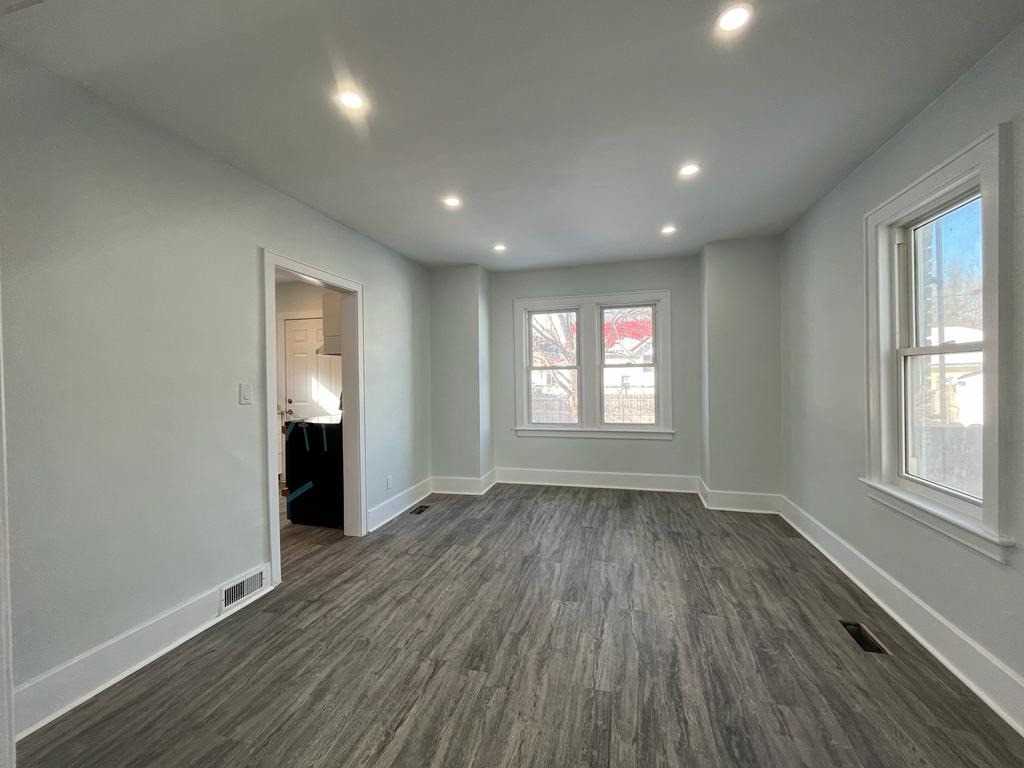3272 Baby St