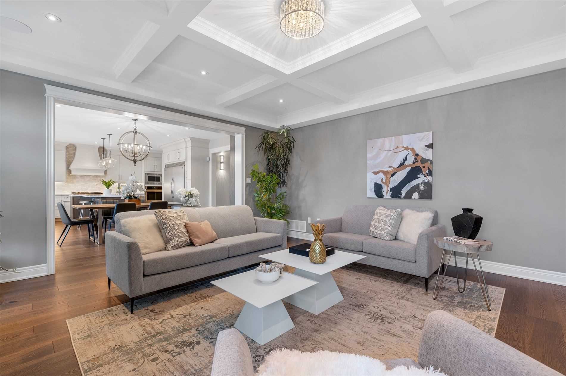 101 Lampman Dr