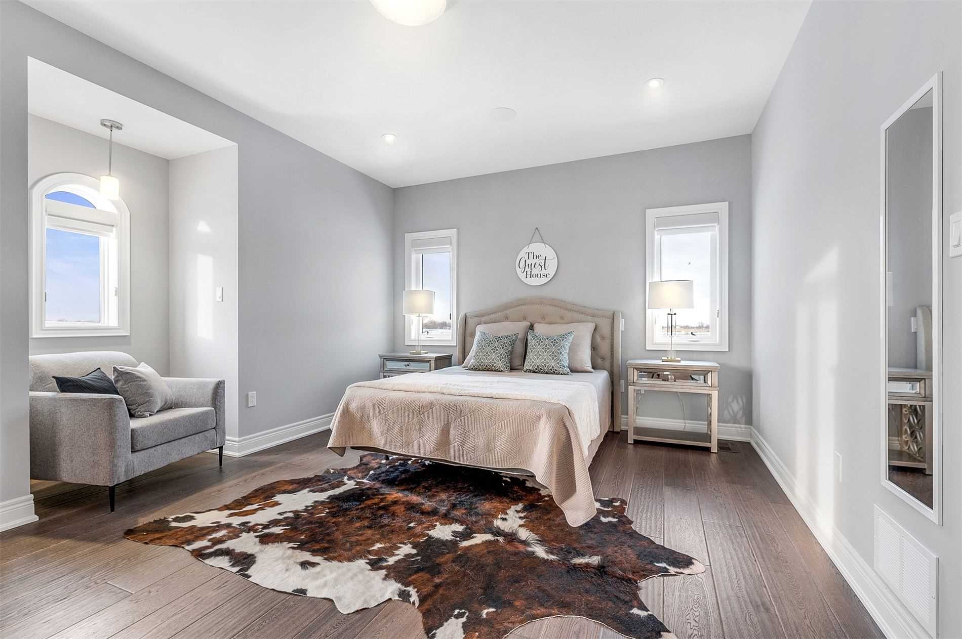 101 Lampman Dr