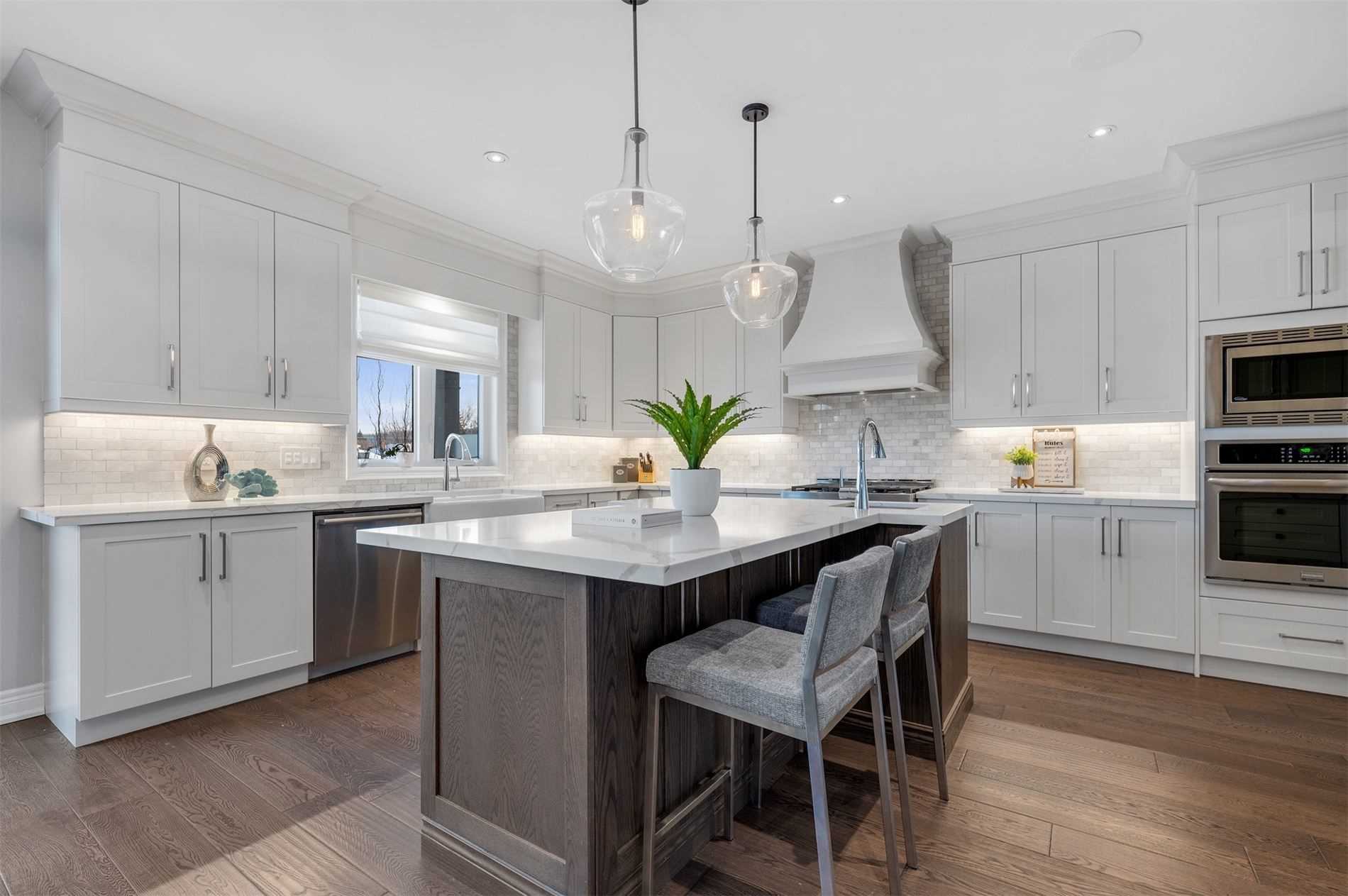 101 Lampman Dr
