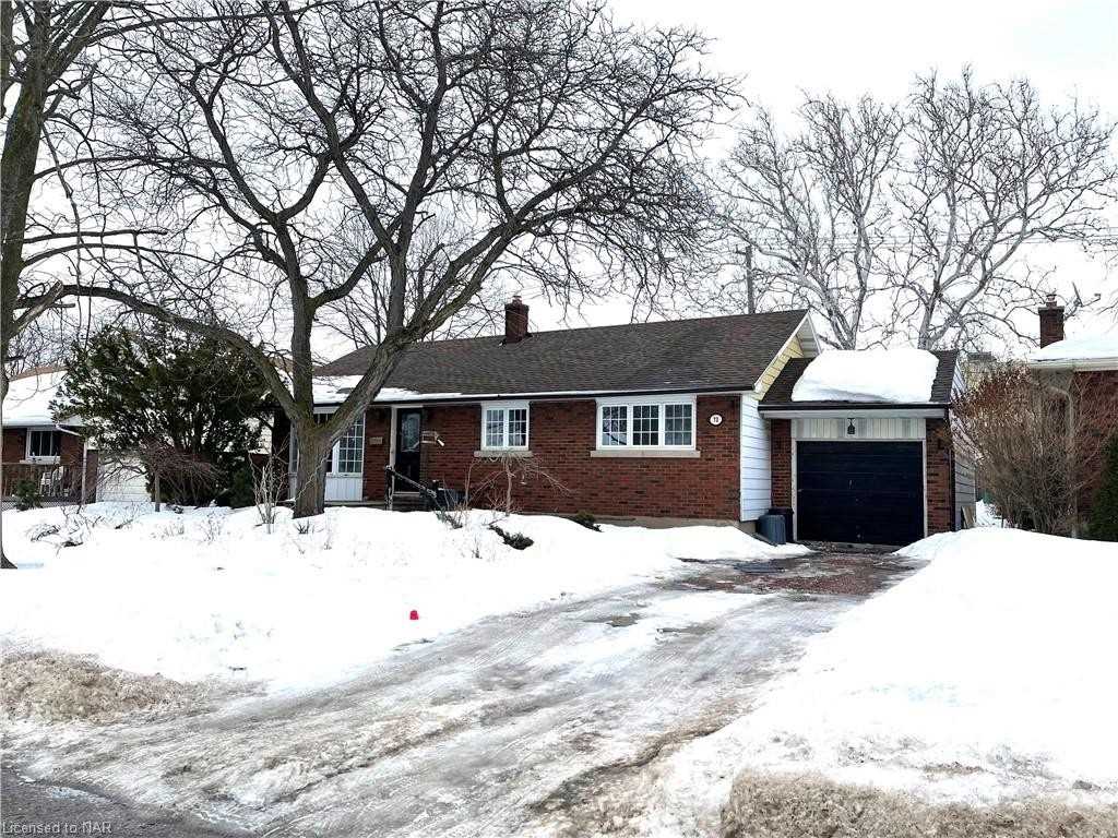 73 Jacobson Ave
