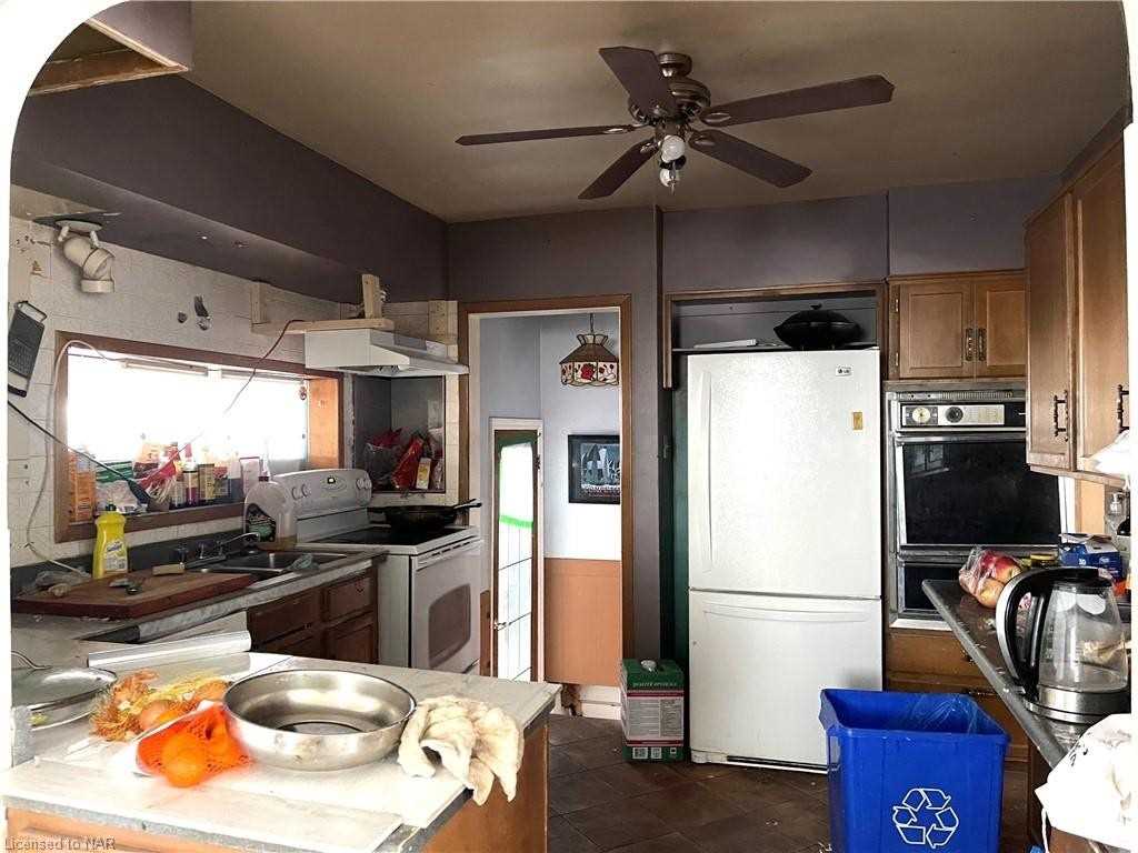 73 Jacobson Ave