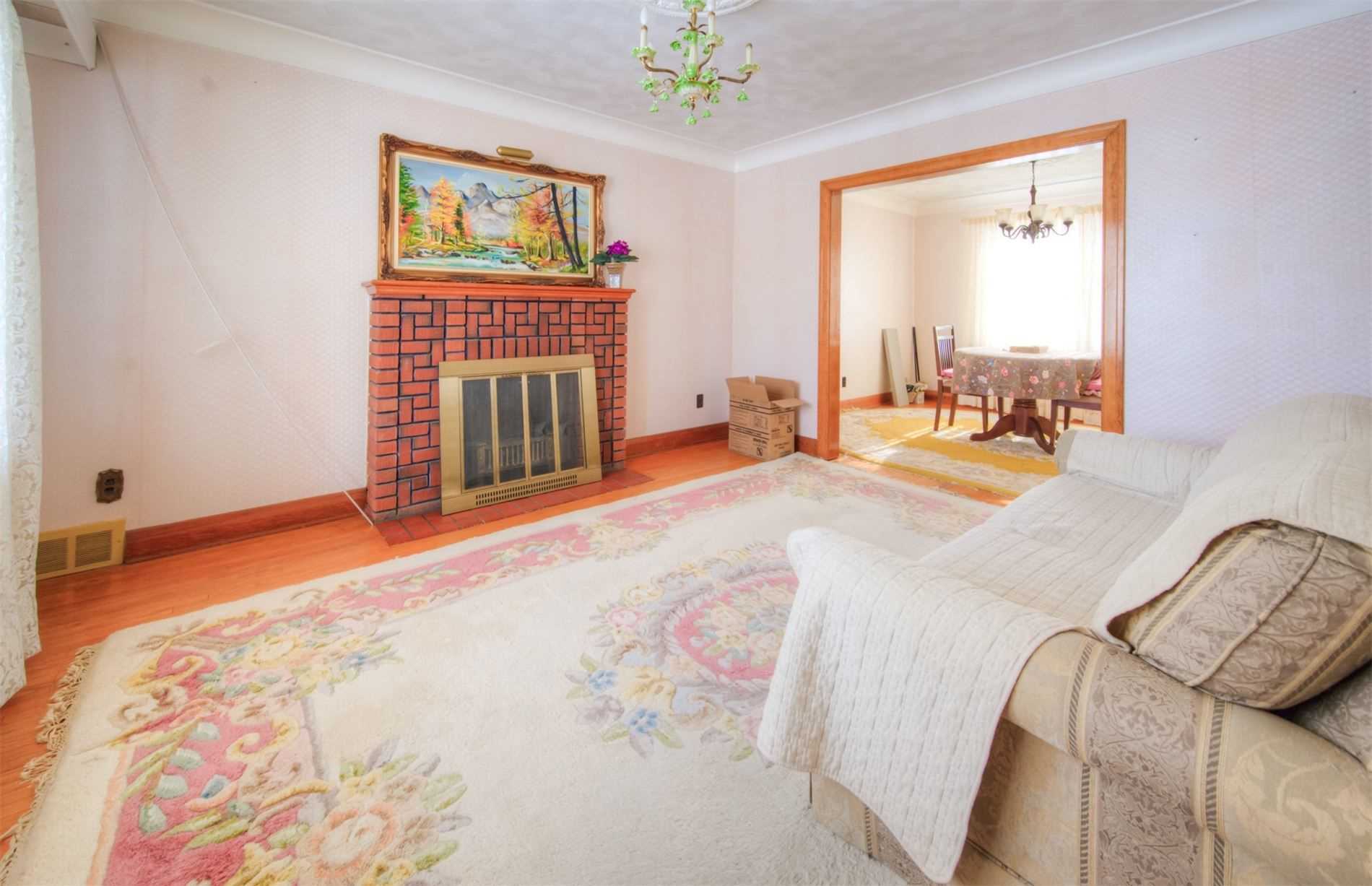 13 Athlone Rd