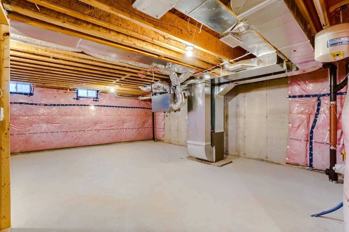 500 Brooks St