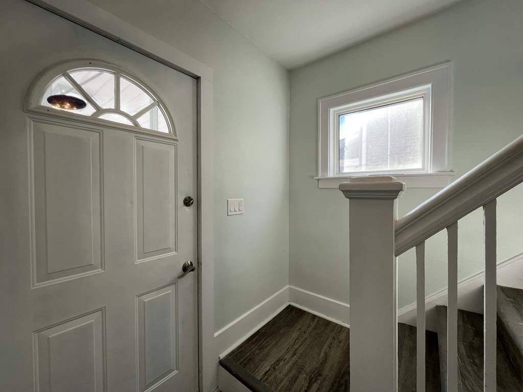 3272 Baby St