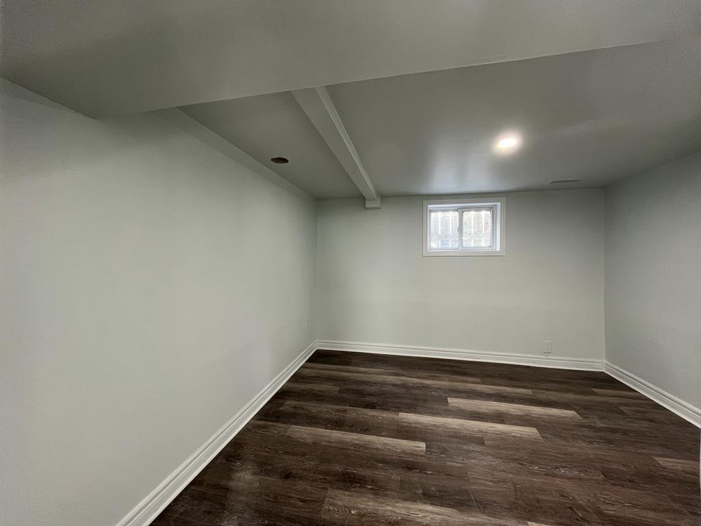 3272 Baby St