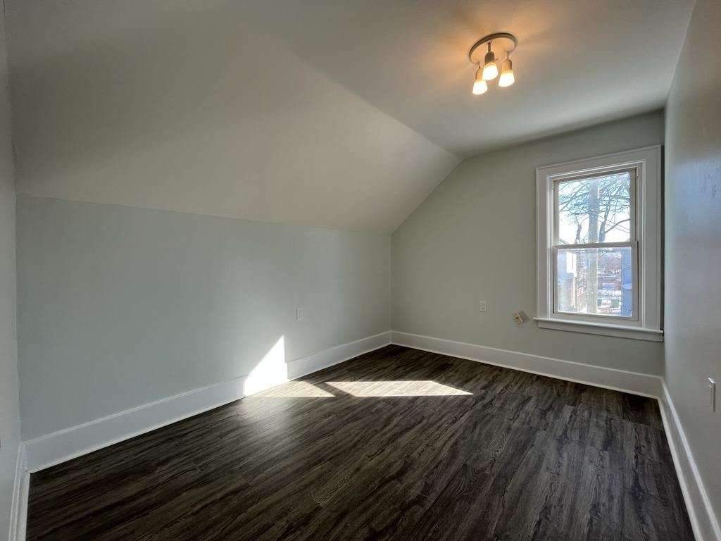3272 Baby St