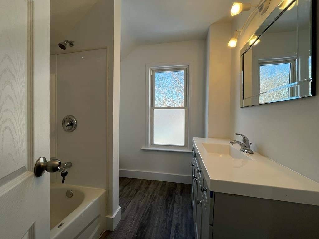 3272 Baby St