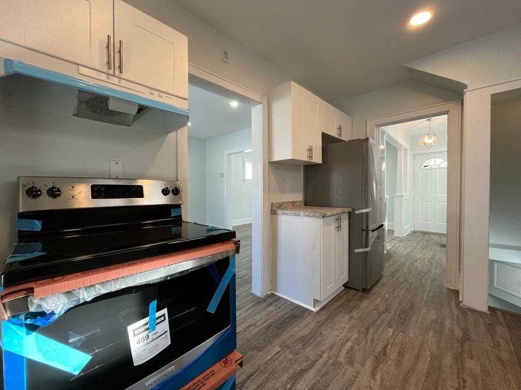 3272 Baby St