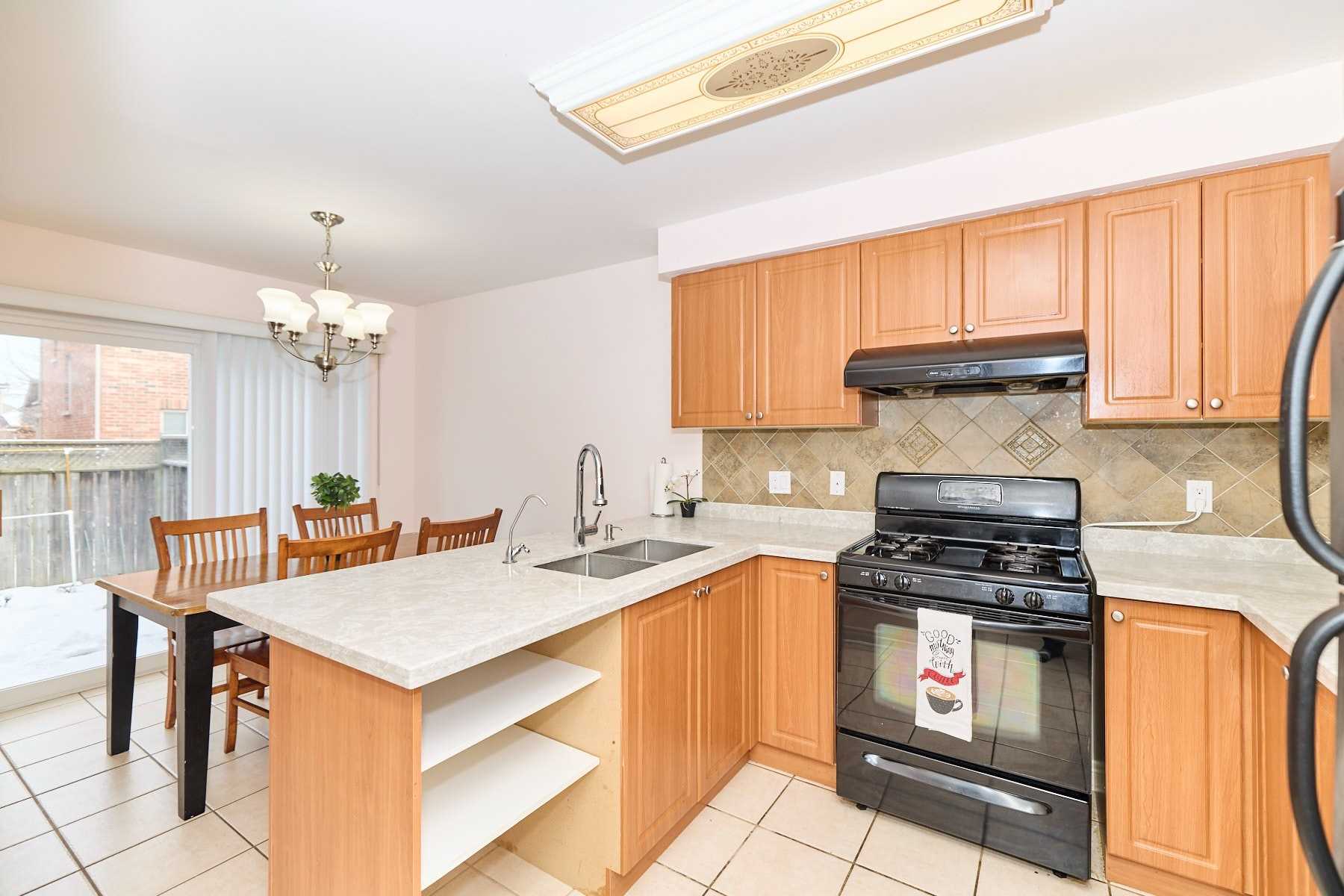 26 Robertson Rd