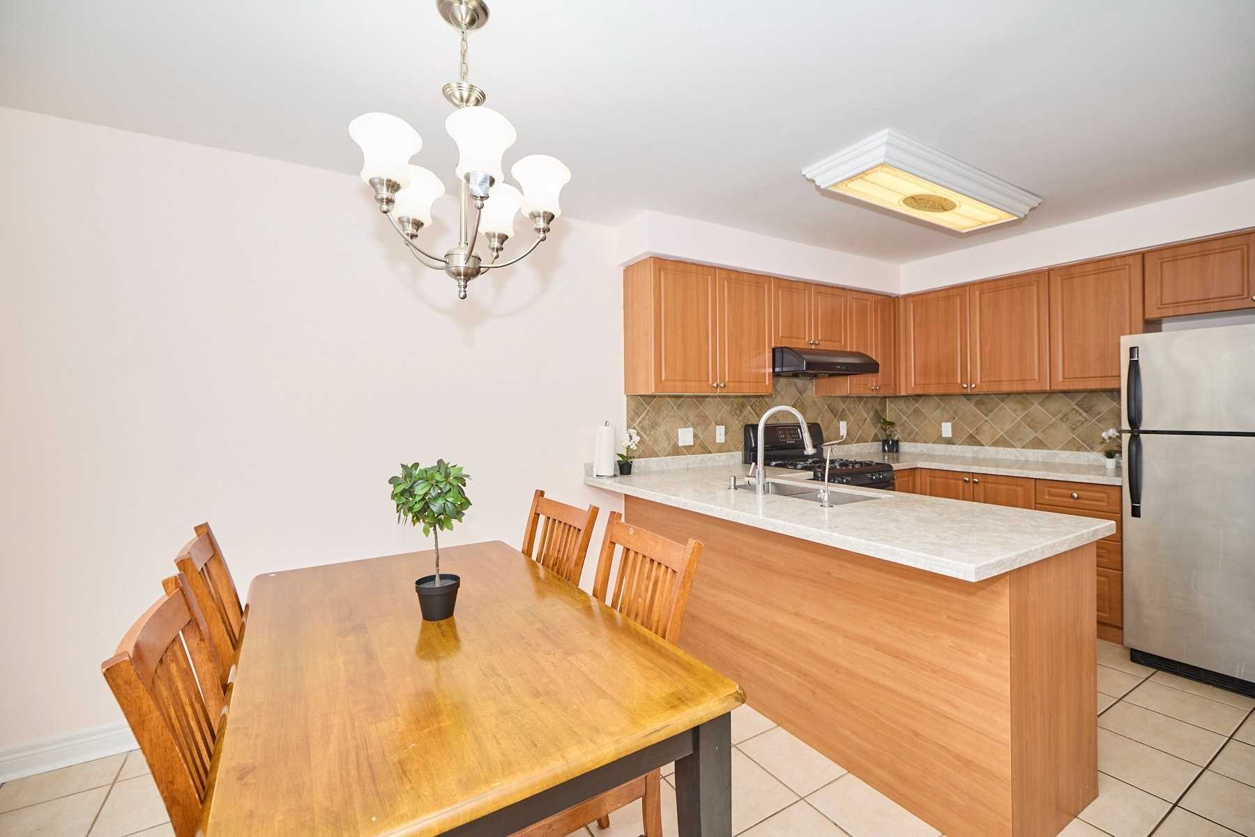 26 Robertson Rd