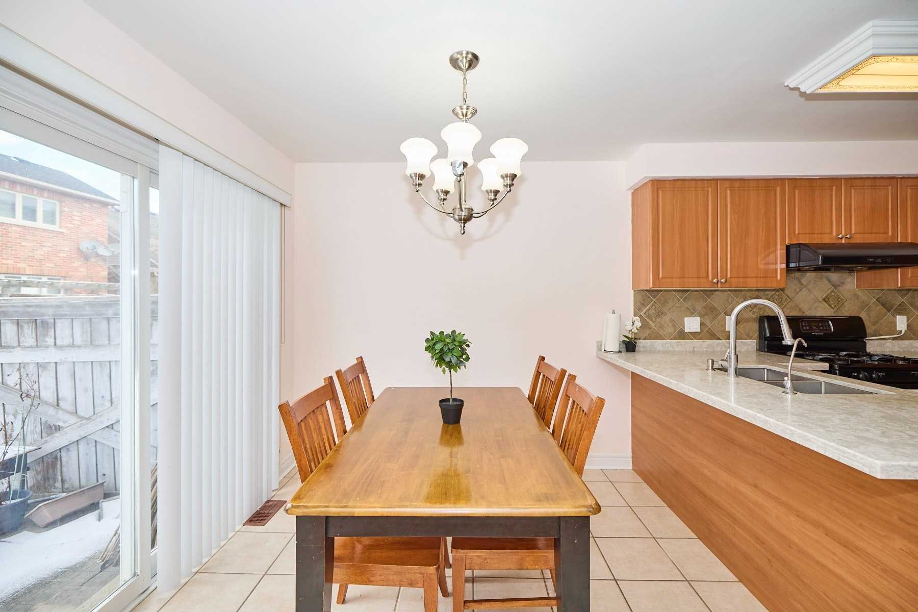 26 Robertson Rd