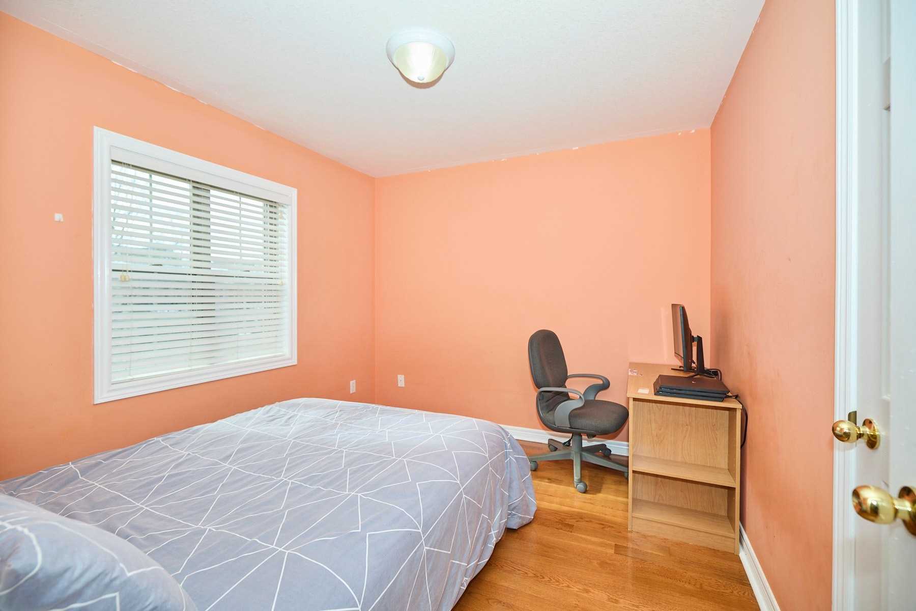 26 Robertson Rd