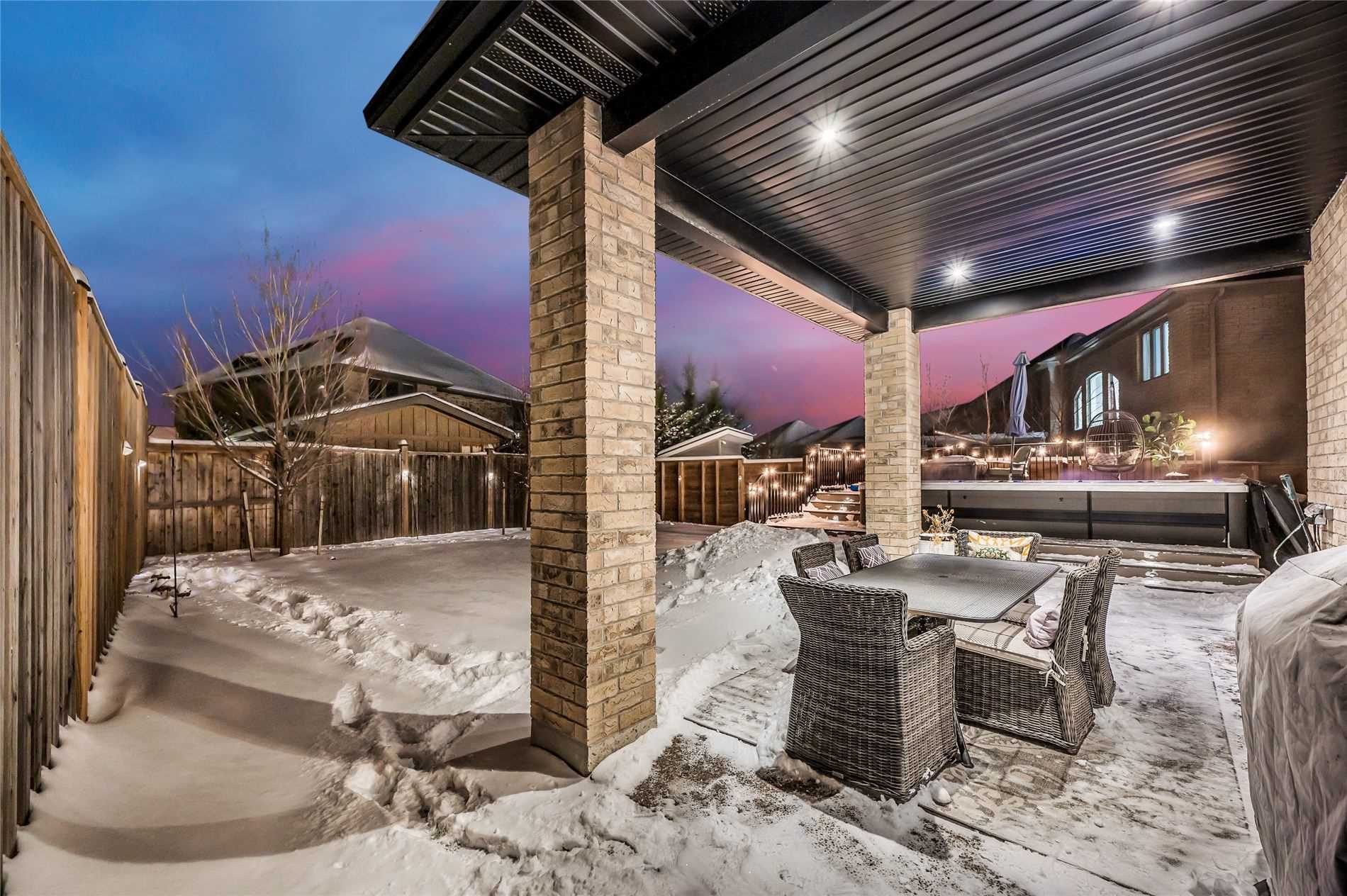 316 Deerfoot Tr