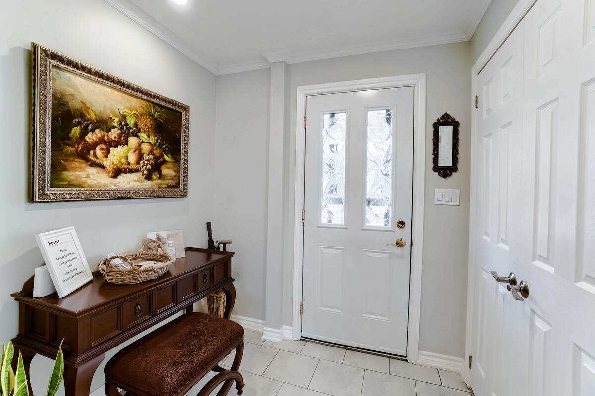 32 Charles St