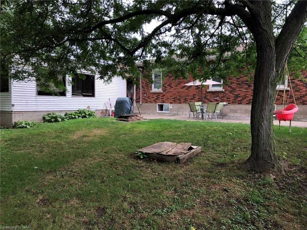 2632 Portage Rd