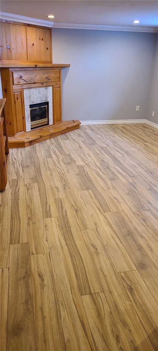 121 Mountford Dr