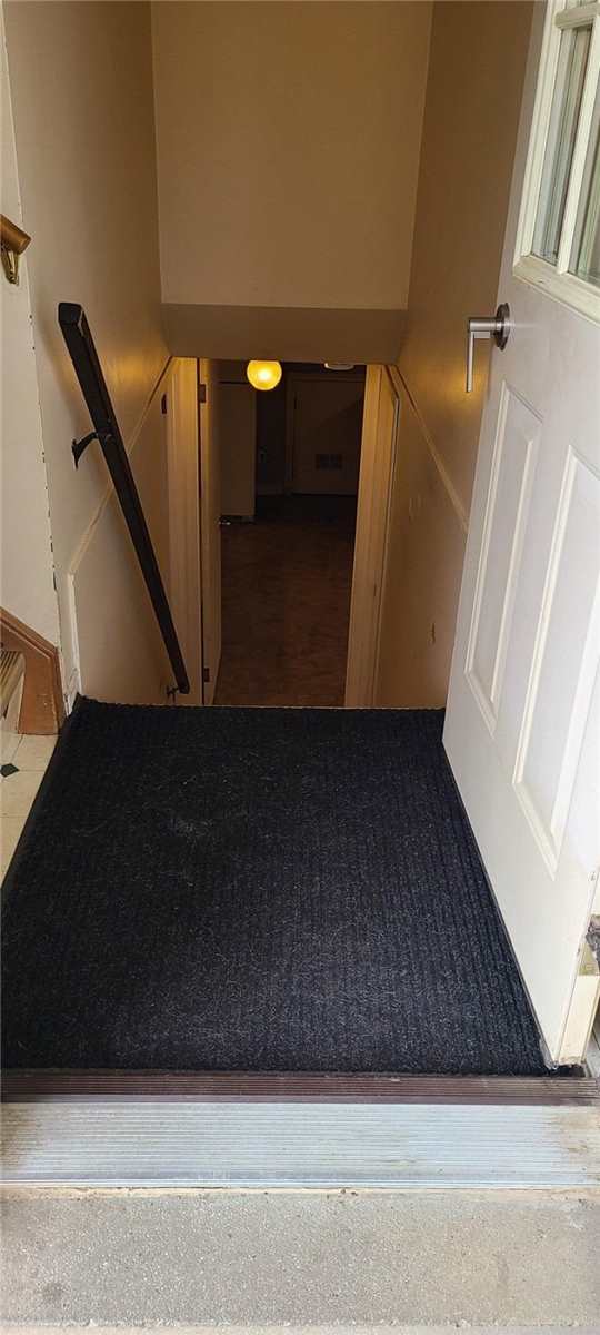 121 Mountford Dr