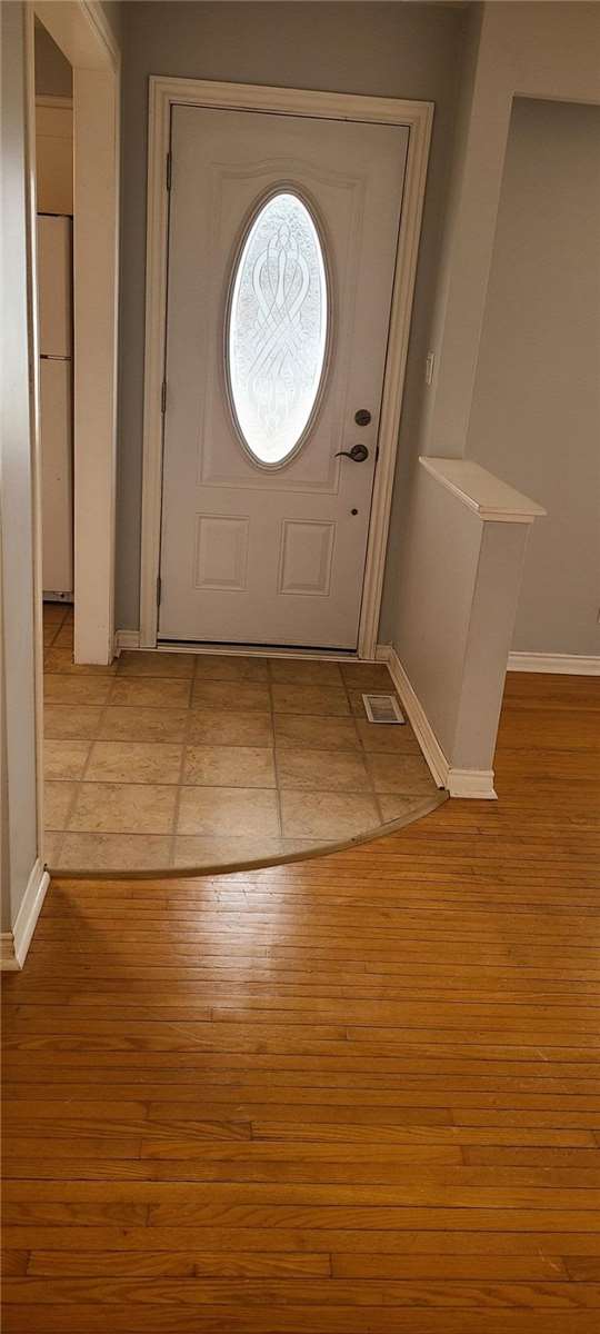 121 Mountford Dr