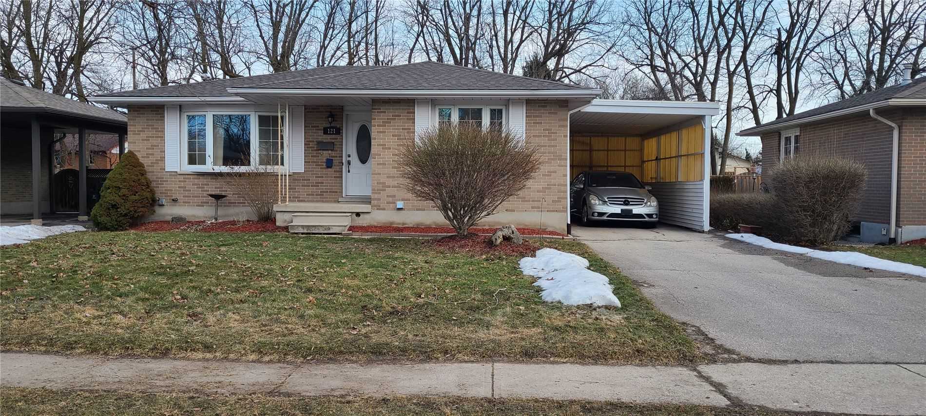 121 Mountford Dr