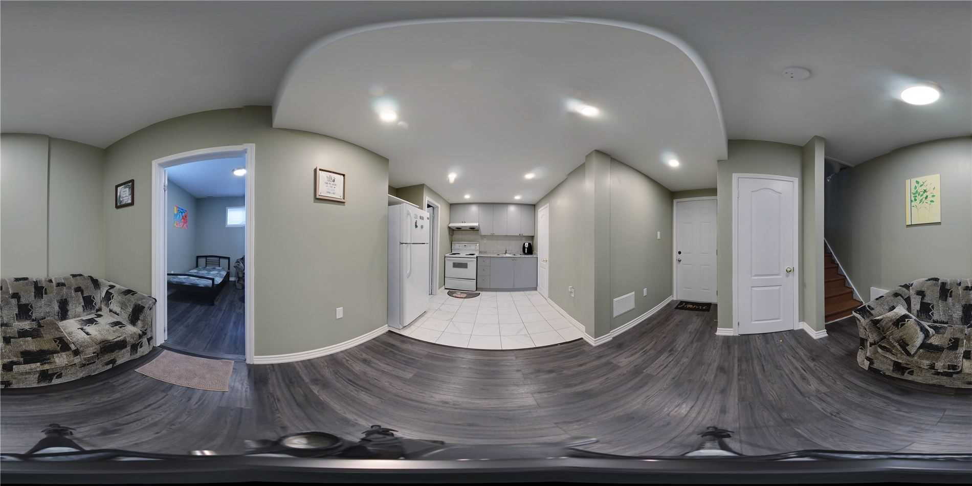 57 Oakes Cres