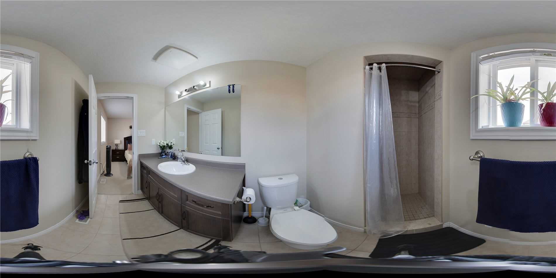 57 Oakes Cres
