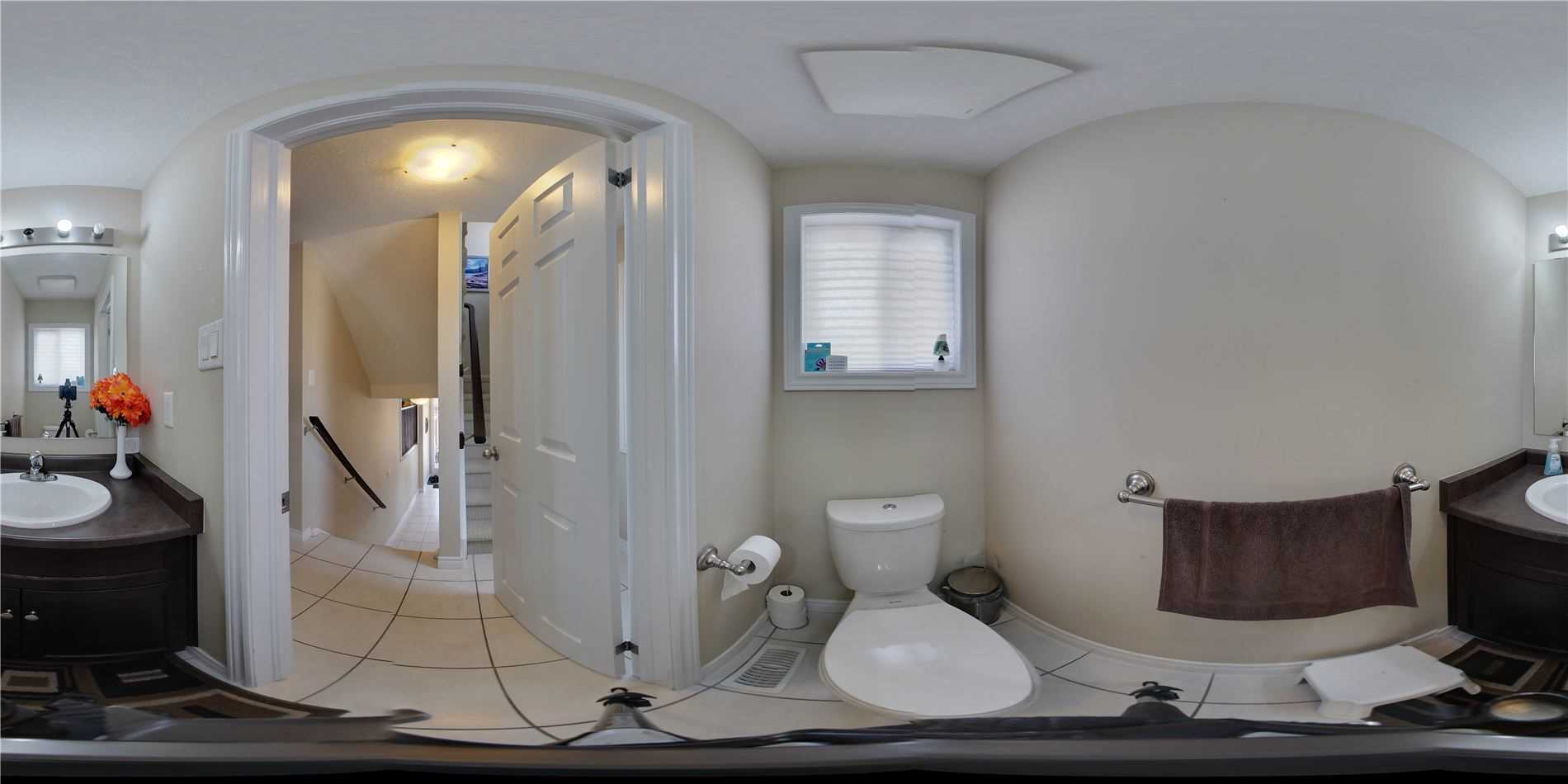 57 Oakes Cres