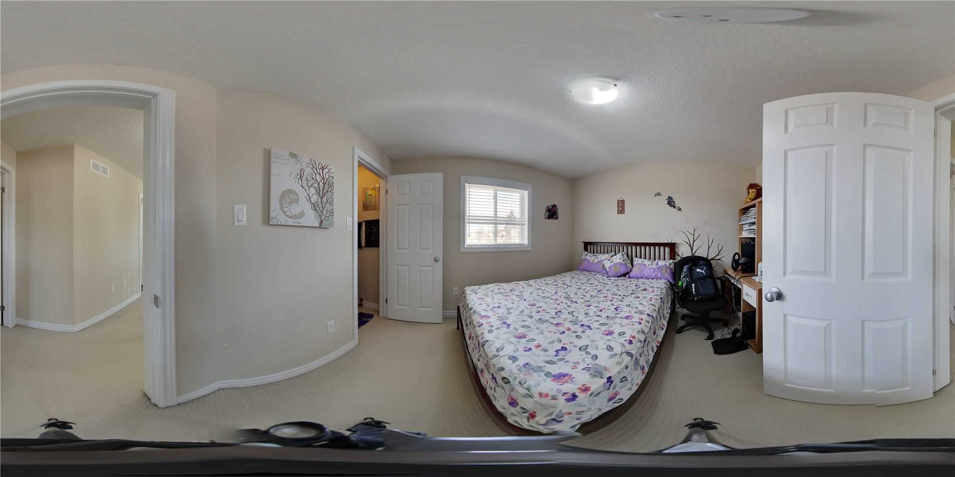 57 Oakes Cres