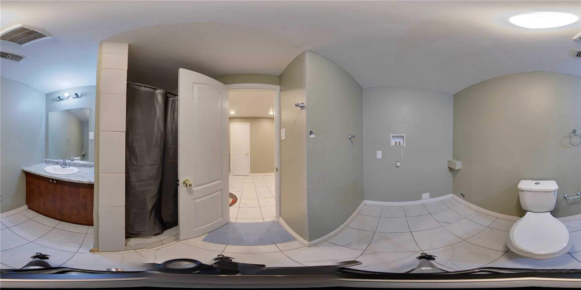57 Oakes Cres