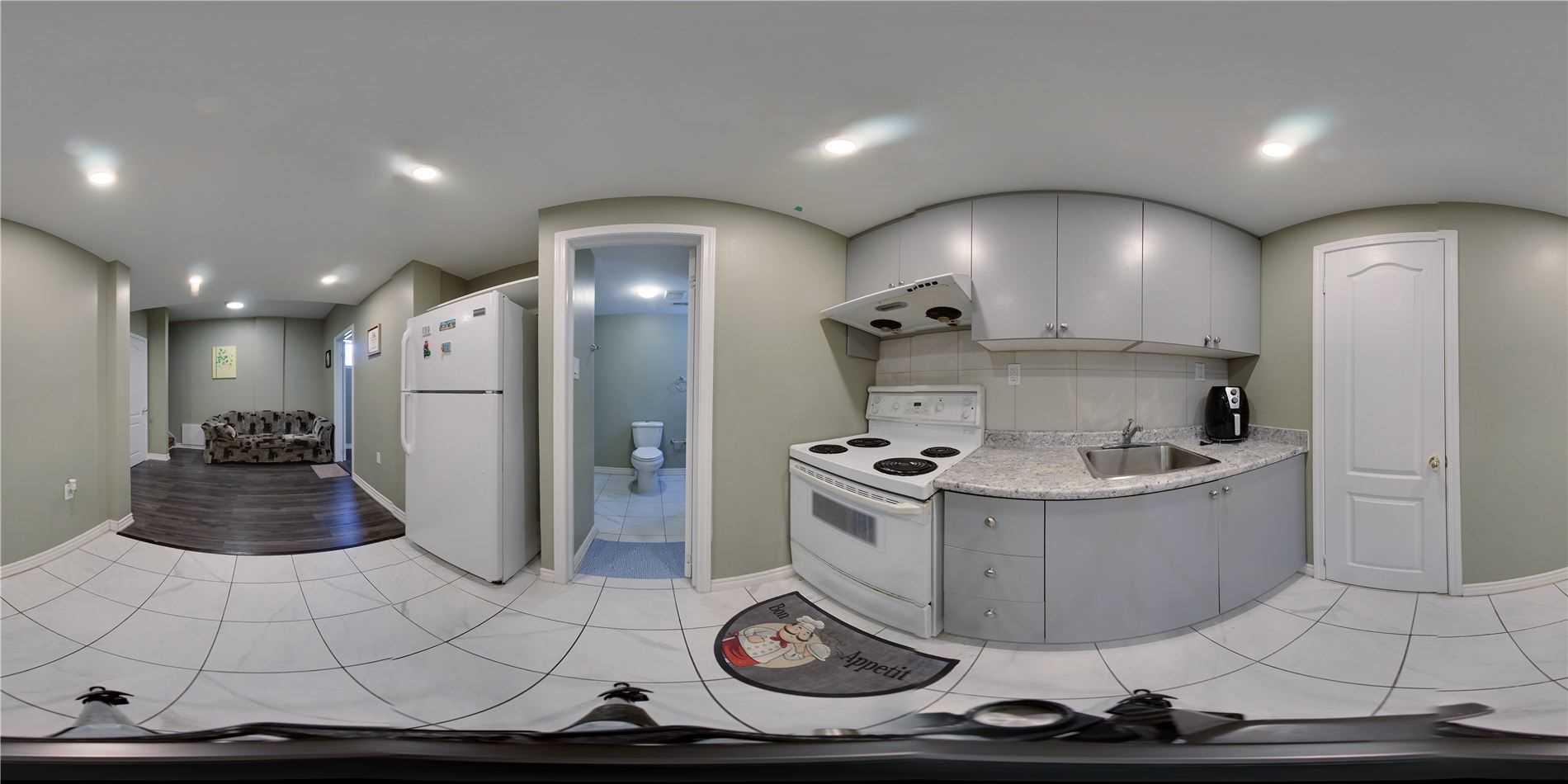57 Oakes Cres