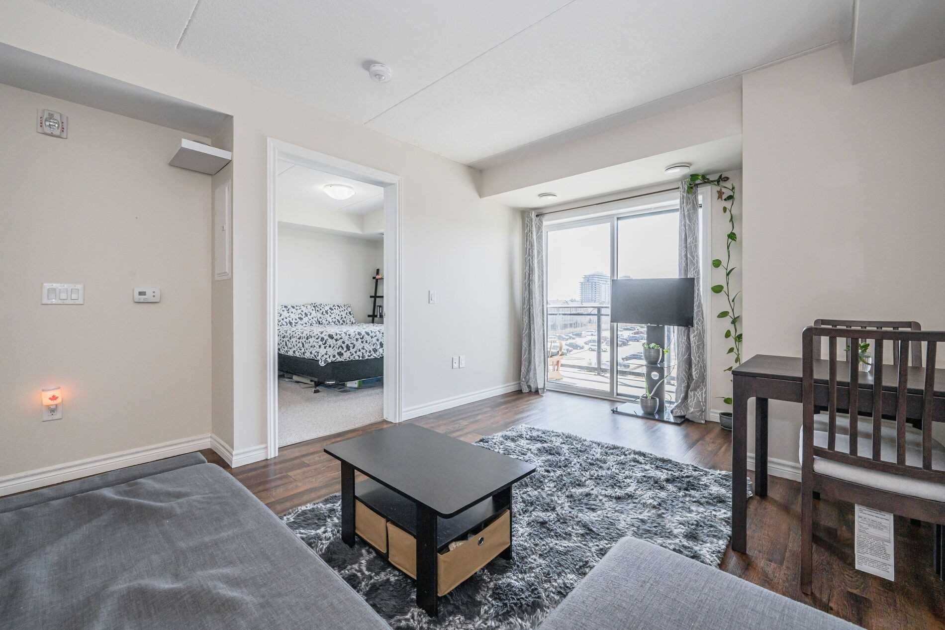 7 Kay Cres, #515