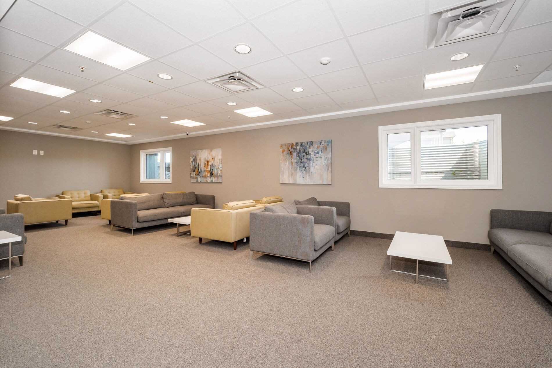 7 Kay Cres, #515