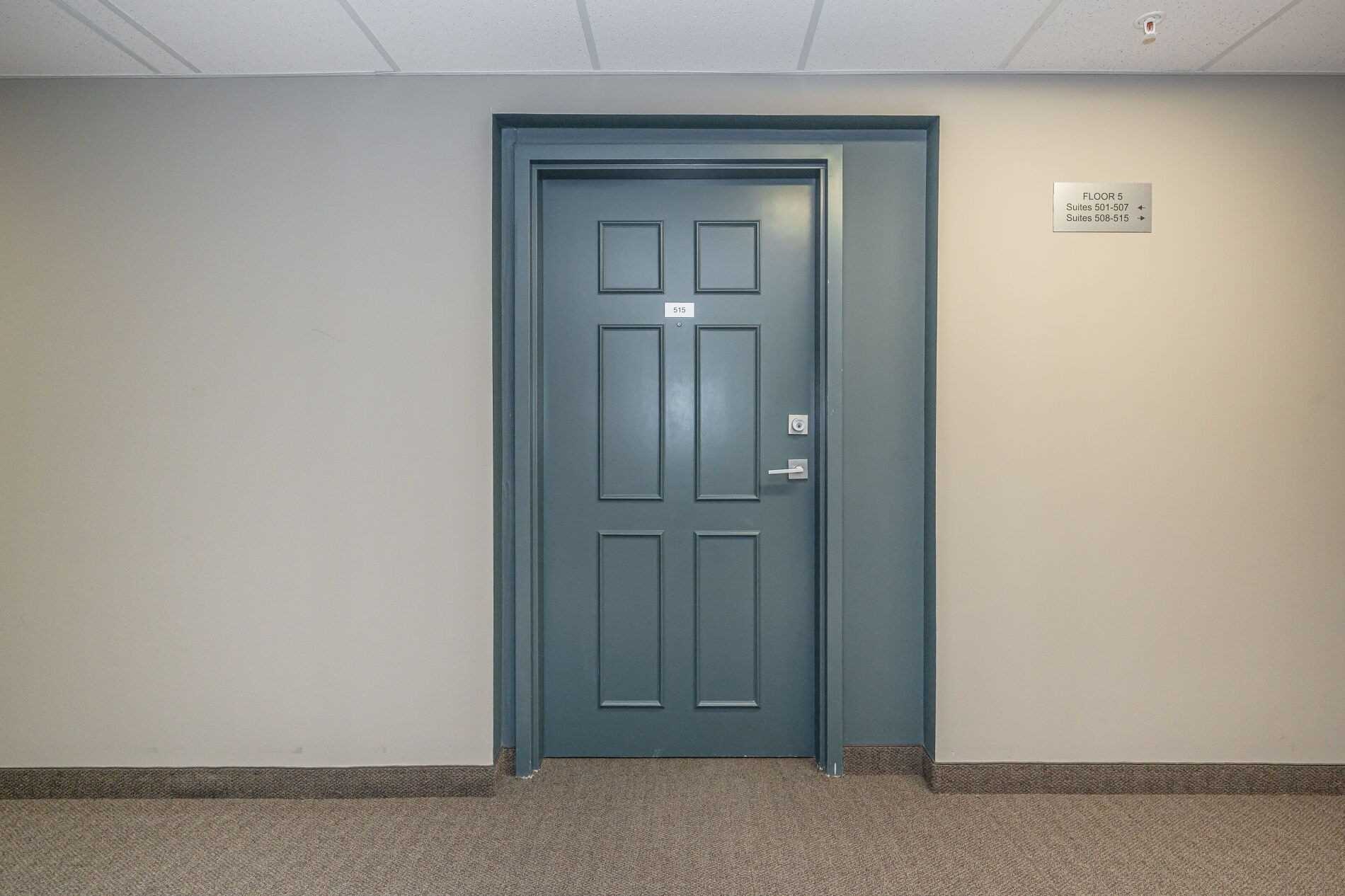 7 Kay Cres, #515
