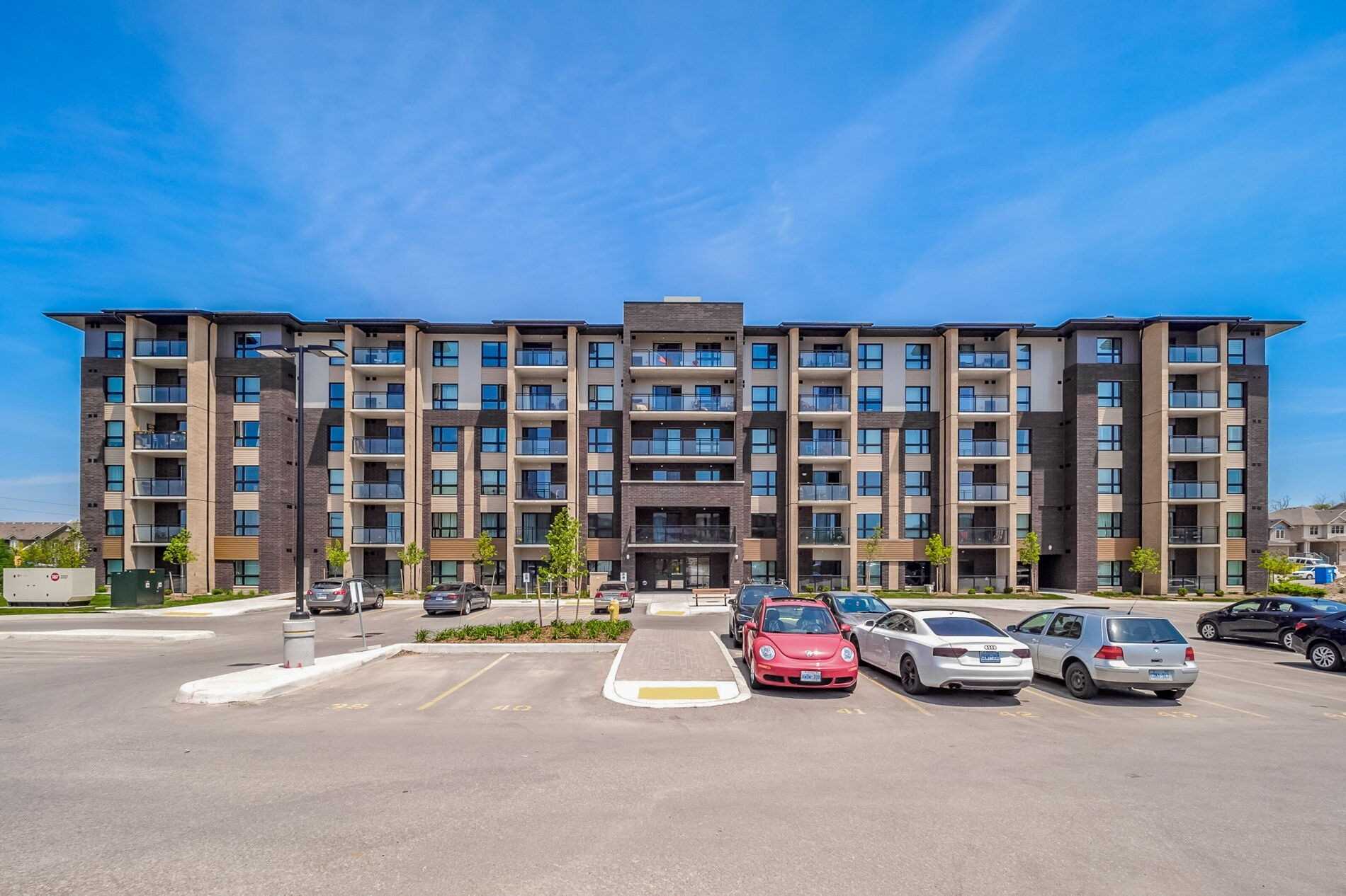 7 Kay Cres, #515