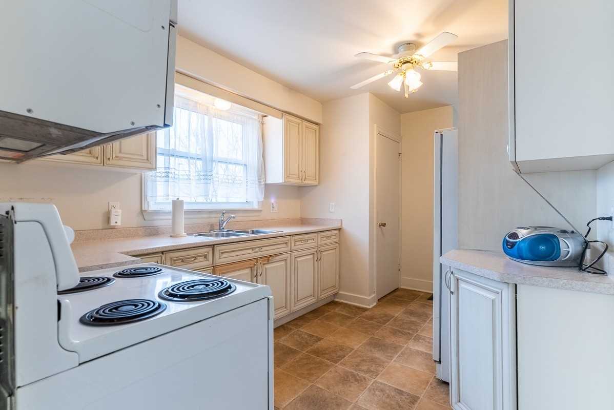 280 King George Rd