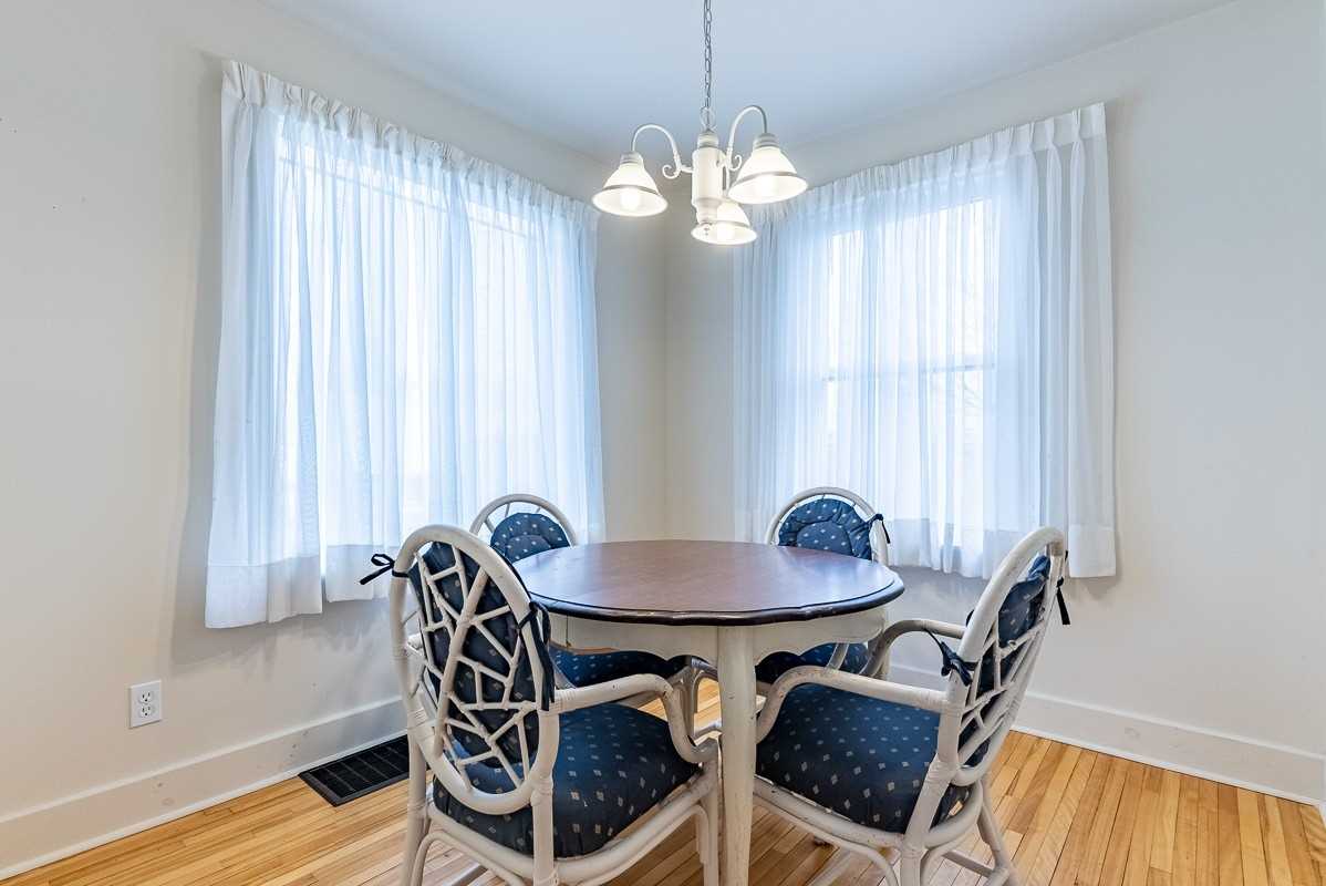 280 King George Rd