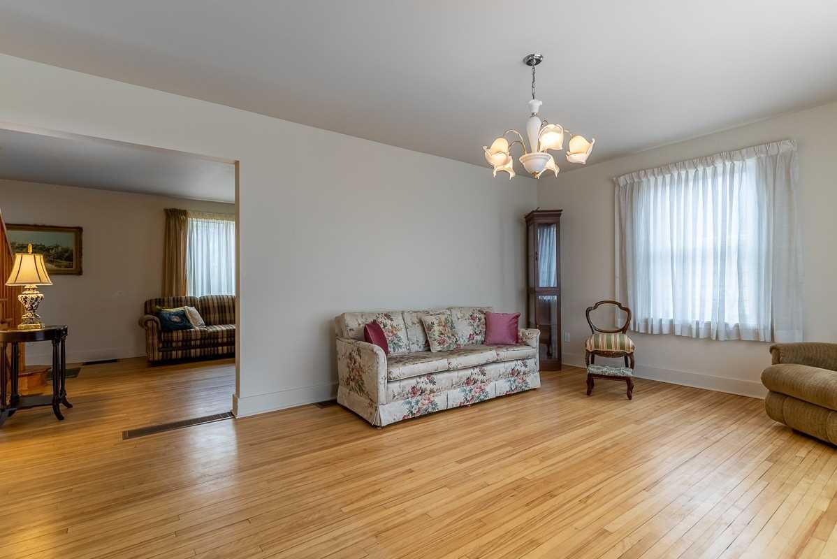 280 King George Rd