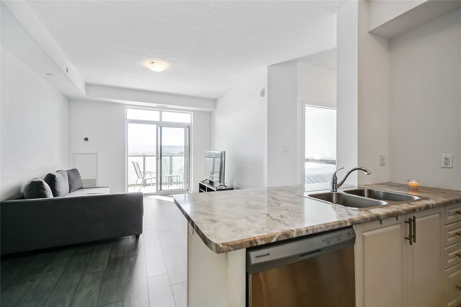 101 Shoreview Pl, #412