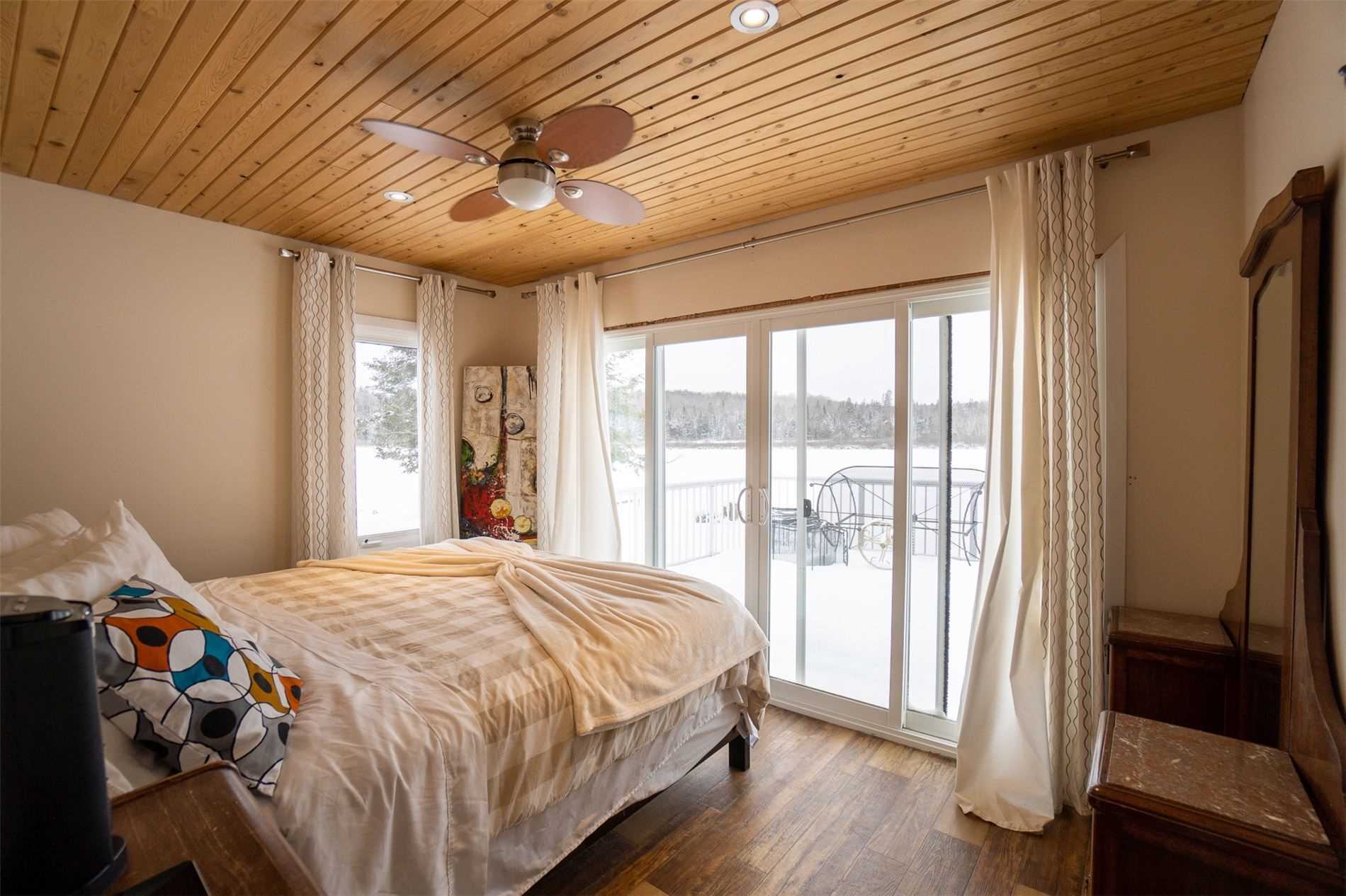 3 Woodland Lane