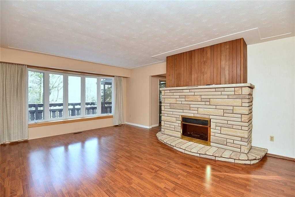 230 Lloyminn Ave